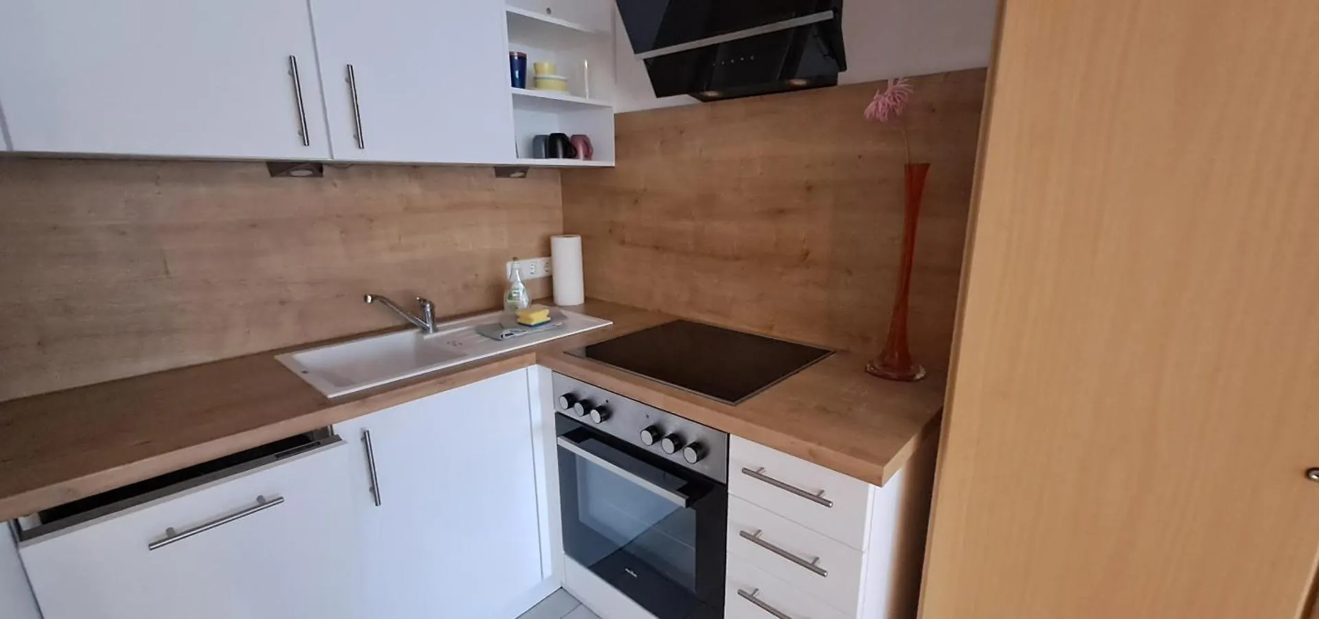 Apartment Helle Souterrainwohnung Naehe Flughafen, Landshut Und Muenchen 1 Bis 5 Personen Bruckberg